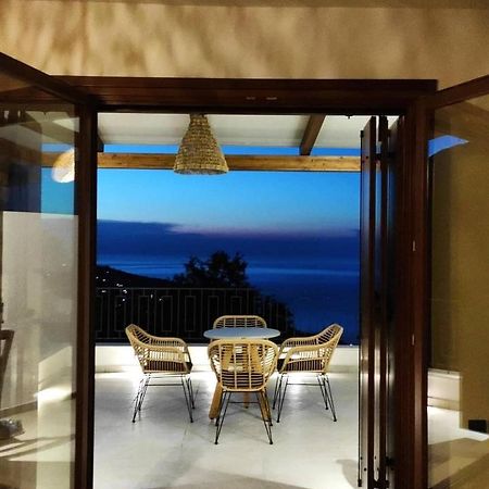 Peri Elxis Luxury Suites Mourésion 외부 사진