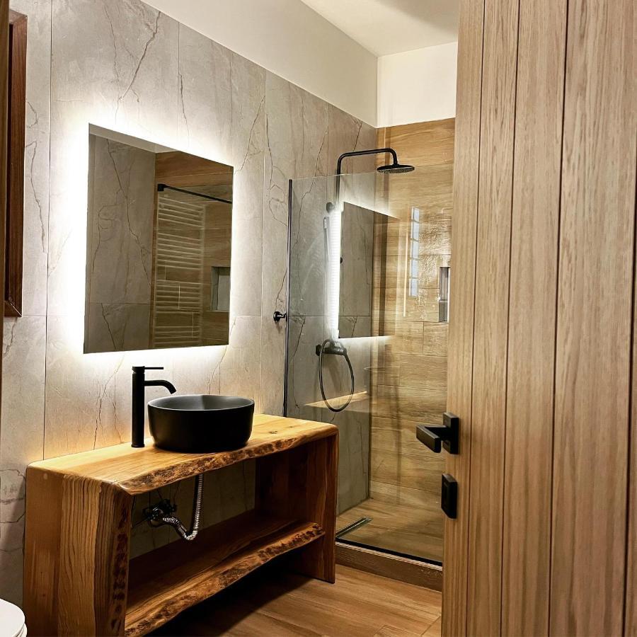Peri Elxis Luxury Suites Mourésion 외부 사진