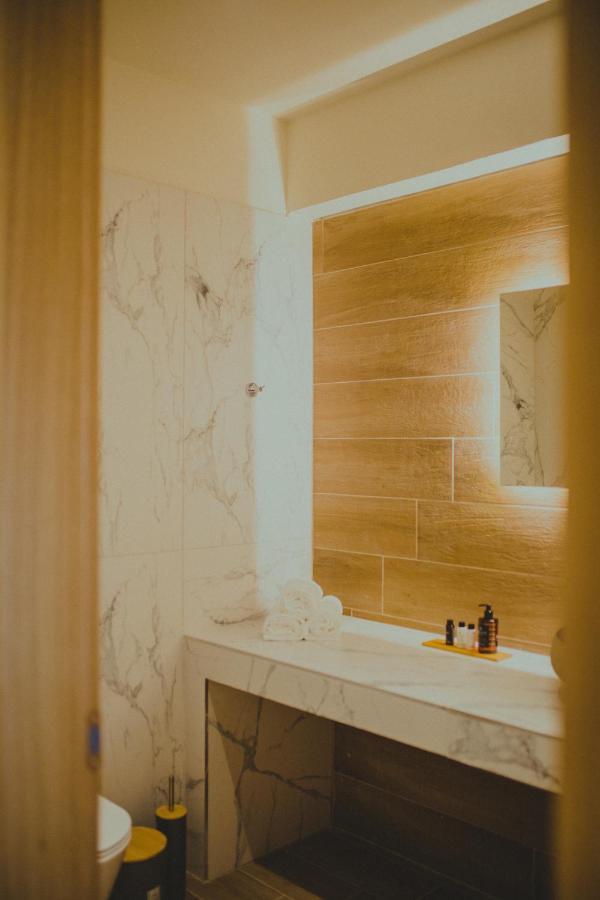 Peri Elxis Luxury Suites Mourésion 외부 사진