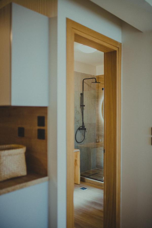 Peri Elxis Luxury Suites Mourésion 외부 사진