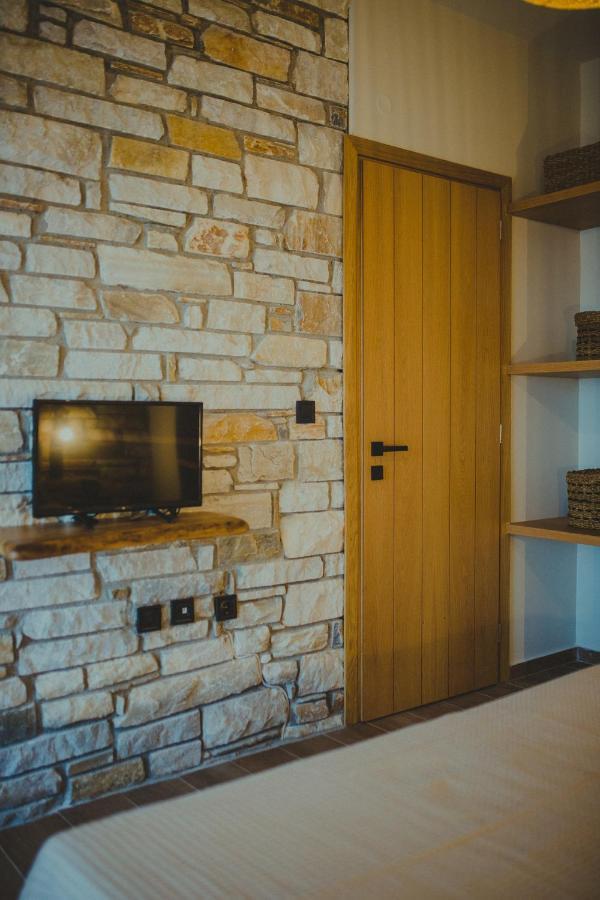 Peri Elxis Luxury Suites Mourésion 외부 사진