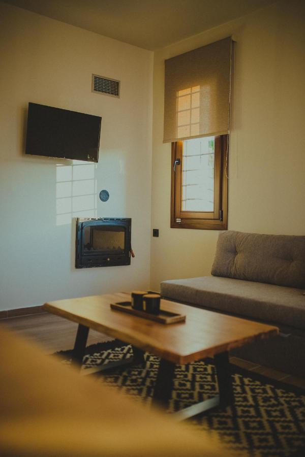 Peri Elxis Luxury Suites Mourésion 외부 사진