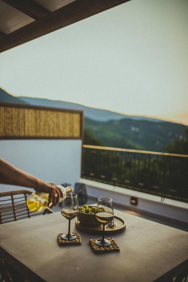 Peri Elxis Luxury Suites Mourésion 외부 사진